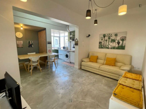 Cosy single bedroom in a 4-bedroom apartment near Instituto Politécnico de Santarém