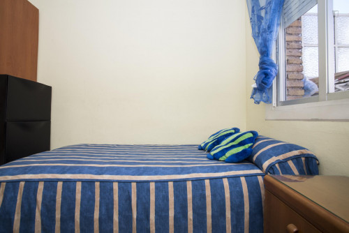 Gorgeous double bedroom close to Congrés metro station - Gallery - 20