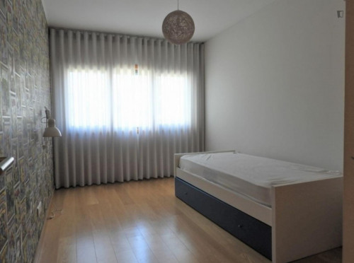 Fantastic 3-bedroom apartment in Amadora - Gallery - 7