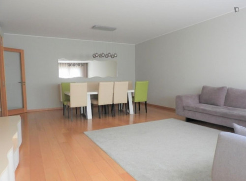 Fantastic 3-bedroom apartment in Amadora - Gallery - 17