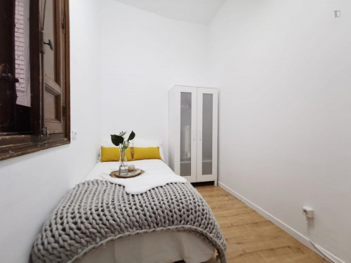 Single bedroom in cool apartment in Opera - Gallery - 3
