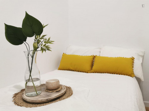 Single bedroom in cool apartment in Opera - Gallery - 4