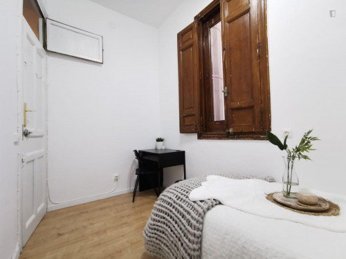 Single bedroom in cool apartment in Opera - Gallery - 6