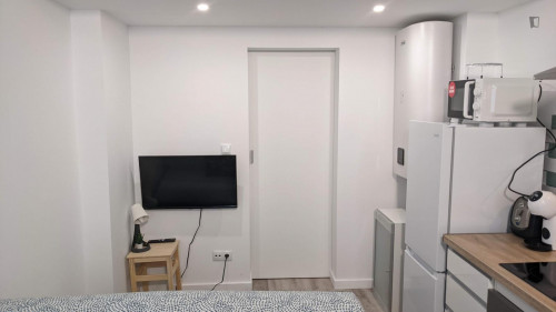 Homely 1-bedroom little house in Amadora - Gallery - 8