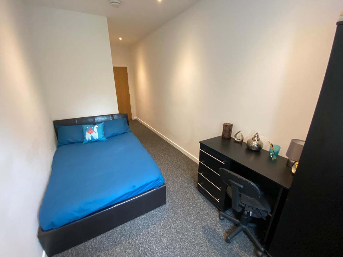 Deluxe En-Suite - 5