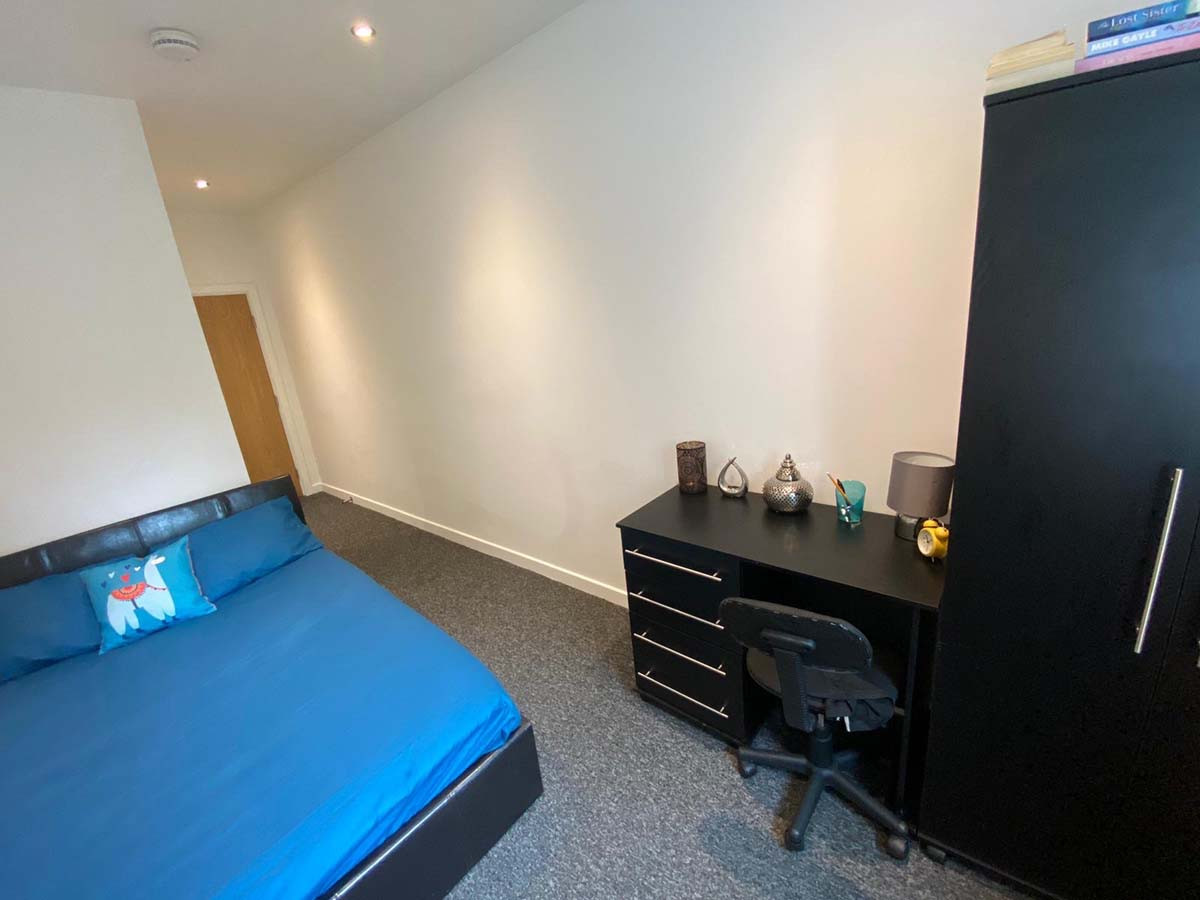 Deluxe En-Suite - 8