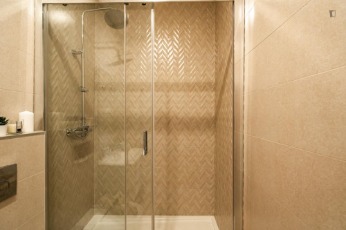Amazing 2-bedroom flat with a back patio, in Xabregas - Gallery - 24