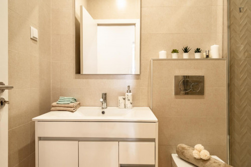 Amazing 2-bedroom flat with a back patio, in Xabregas - Gallery - 25