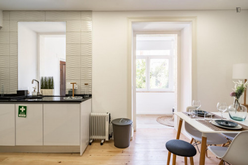 Amazing 2-bedroom flat with a back patio, in Xabregas - Gallery - 13
