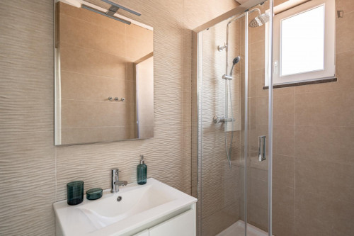 Amazing 2-bedroom flat with a back patio, in Xabregas - Gallery - 12