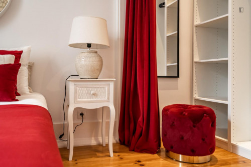 Restful 5-bedroom flat in Santarém