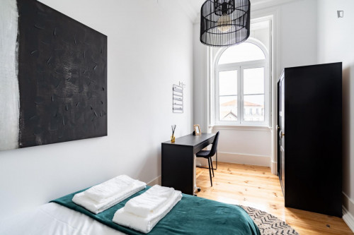 Restful 5-bedroom flat in Santarém