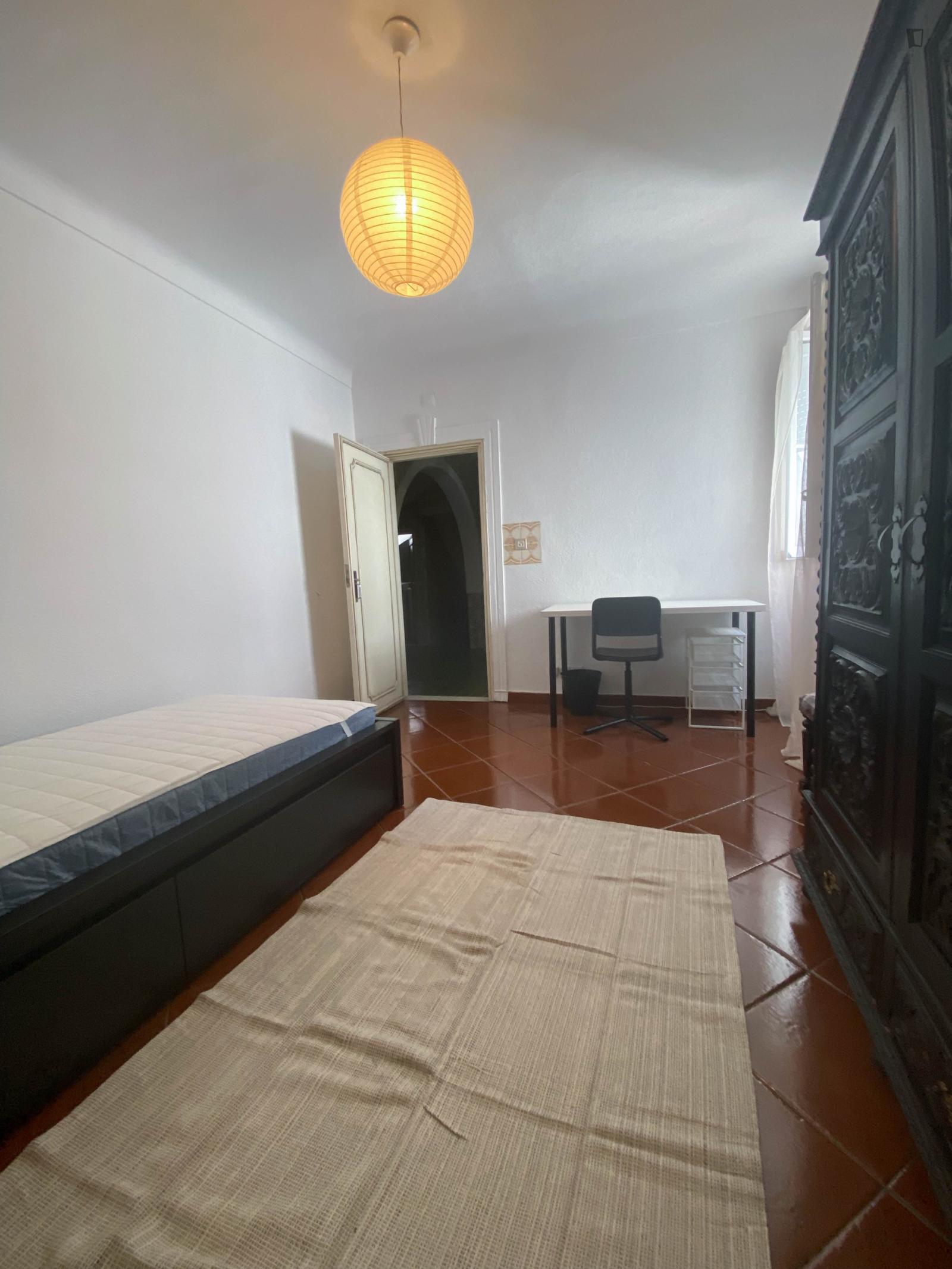  Very Nice Single Bedroom In The Heart Of Évora - 50m Near Praça Do Giraldo  -  Very nice single bedroom in the heart of Évora - 50m near Praça do Giraldo  - Gallery -  1
