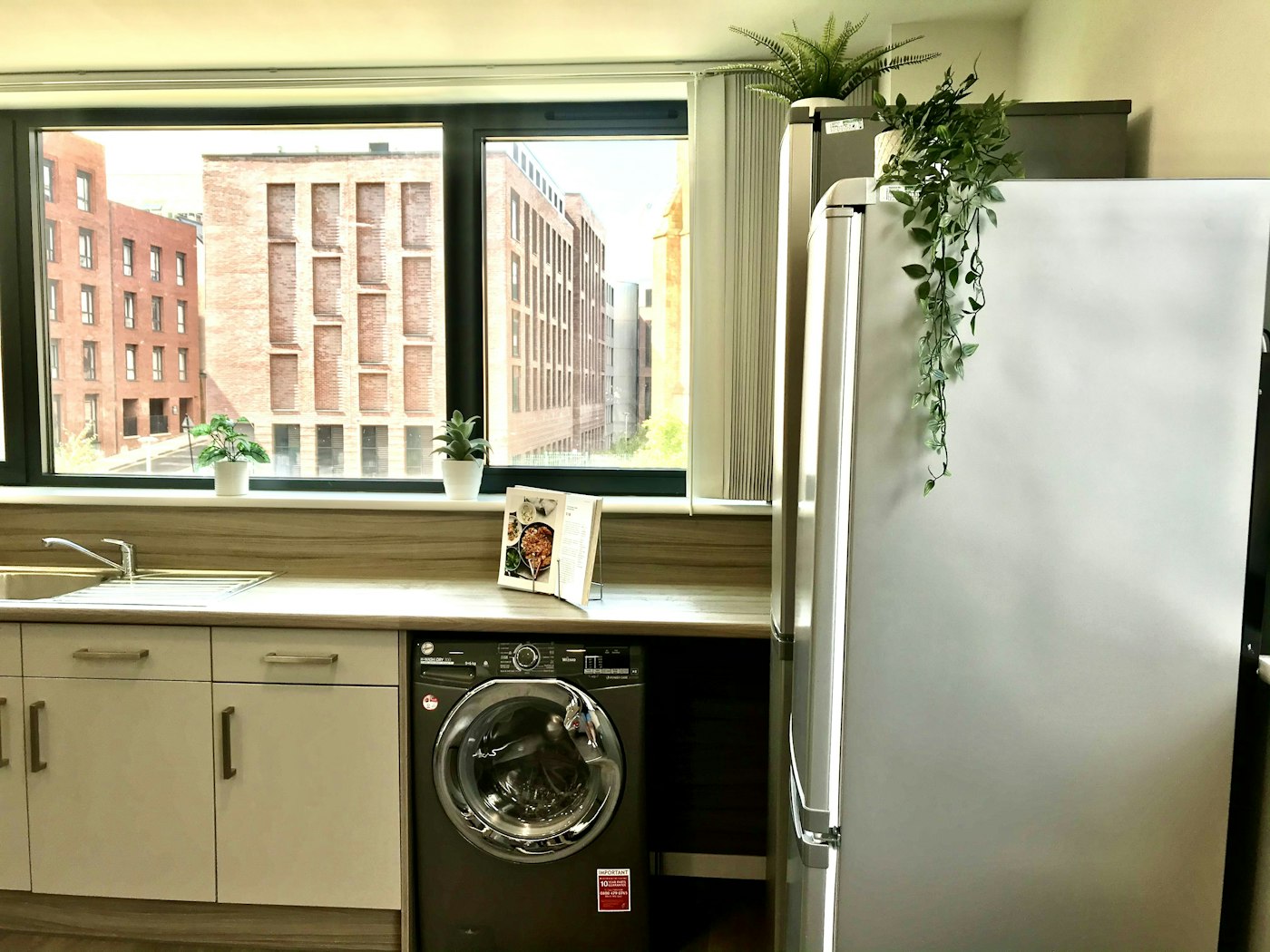  En-Suite Platinum  -  Hollis Croft Roost  - Gallery -  3