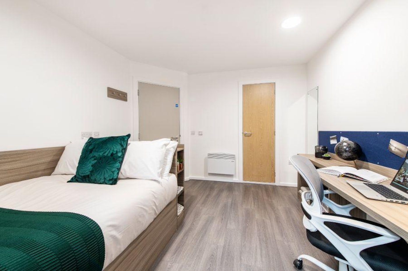  En-Suite  -  Hollis Croft Roost  - Gallery -  1