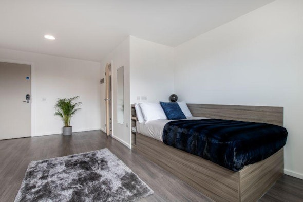 En-Suite Gold Plus  -  Hollis Croft Roost  - Gallery -  1