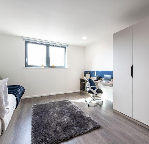 En-Suite Gold Plus  -  Hollis Croft Roost  - Gallery -  3