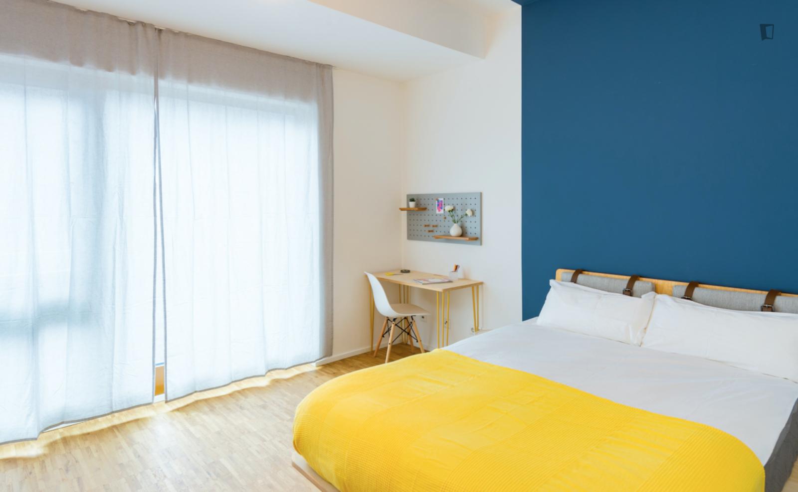Alluring Double Bedroom In Westend-Süd - 1