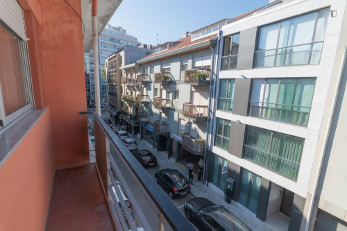 Amazing double bedroom in a 4-bedroom apartment very close to General Torres metro station