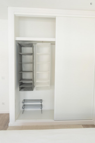 Amazing double bedroom in a 4-bedroom apartment very close to General Torres metro station