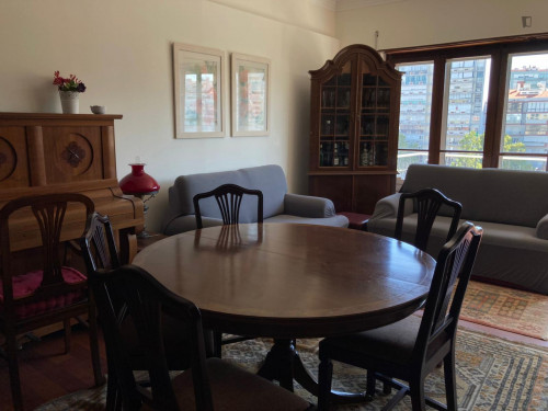 Warm and cosy single bedroom close to Instituto Politécnico and Metro Station - Gallery - 21