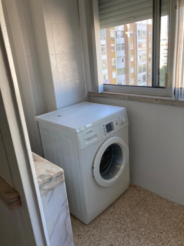 Warm and cosy single bedroom close to Instituto Politécnico and Metro Station - Gallery - 10