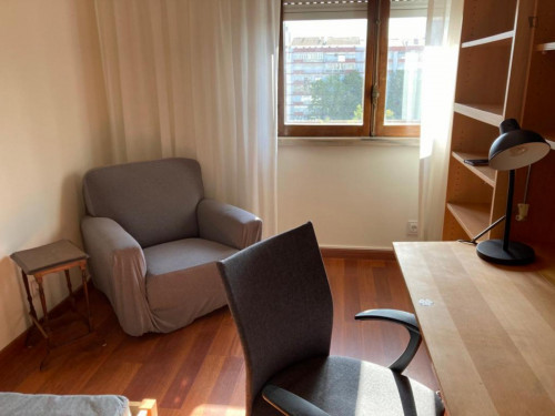 Warm and cosy single bedroom close to Instituto Politécnico and Metro Station - Gallery - 23