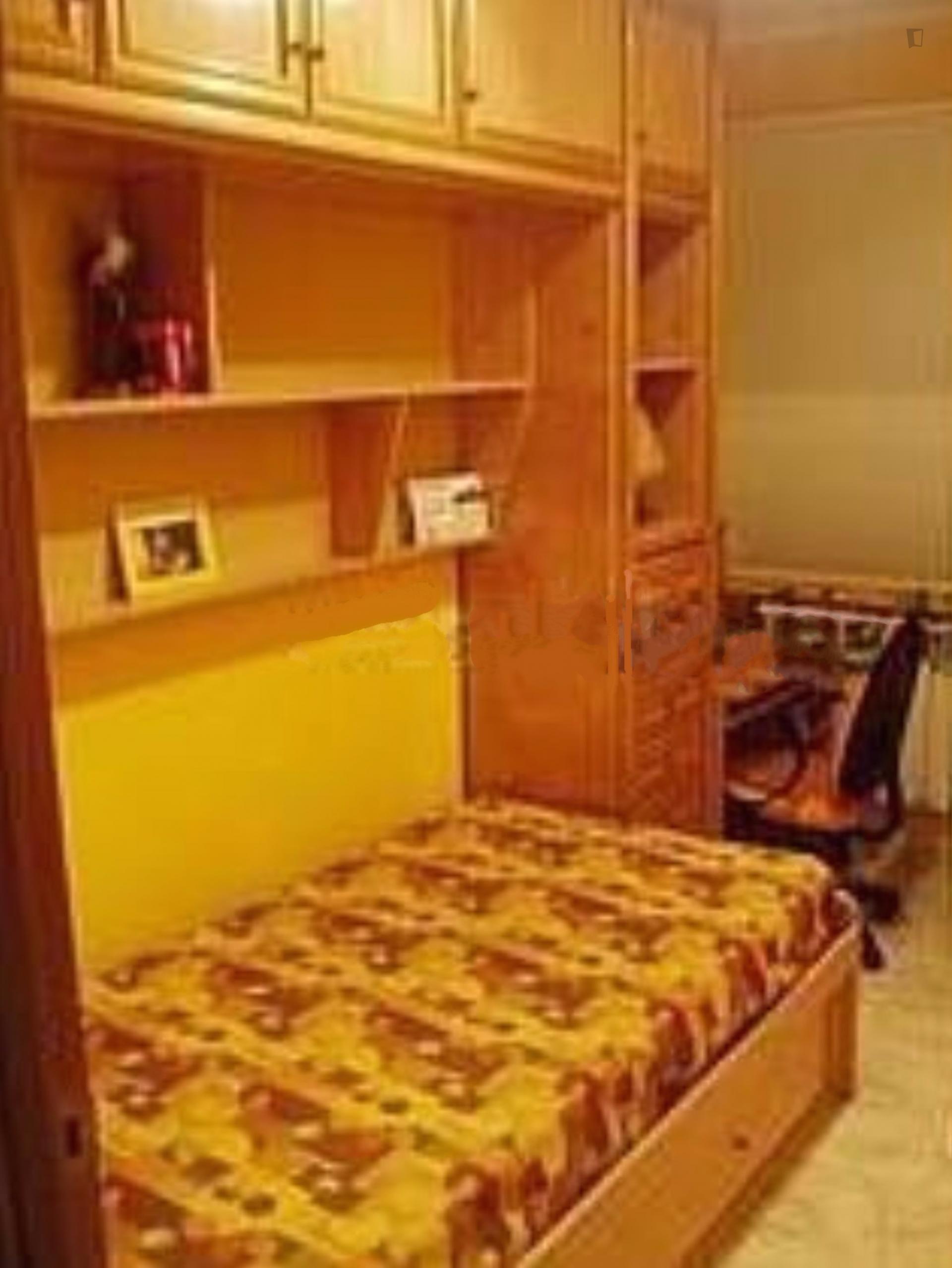 Cosy single bedroom in Peñagrande neighborhood