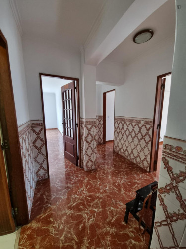 Spacious twin bedroom near the Algueirao-Mem Martins train station - Gallery - 10