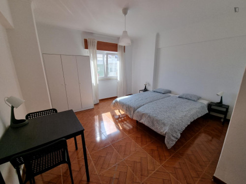 Spacious twin bedroom near the Algueirao-Mem Martins train station - Gallery - 5