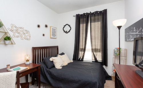 Valentine Commons - Rooms