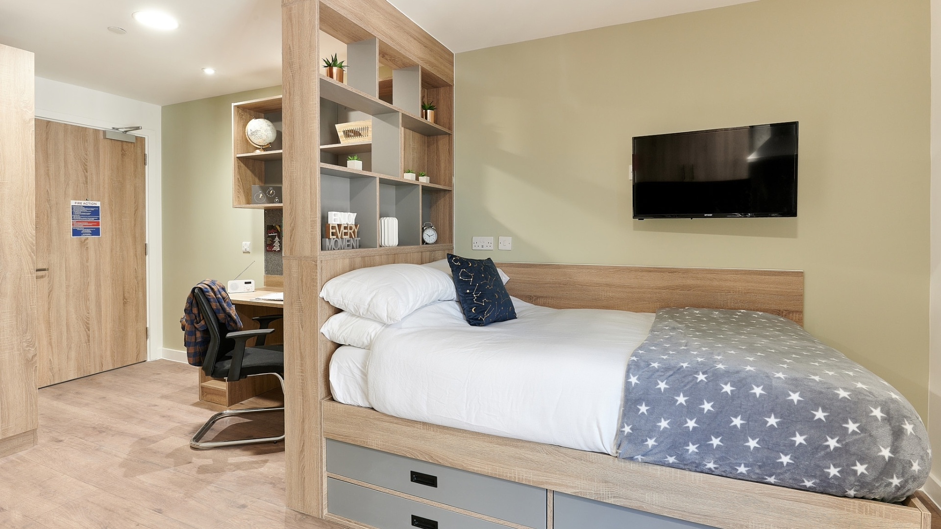 Classic Studio - Southampton Crossings - Gallery - 1