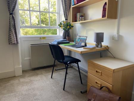 Premier Bedroom - St Mary’s Newcastle - Gallery - 3