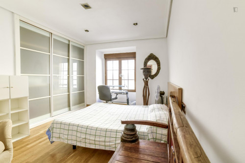 Appealing double bedroom near the Universidad Pontificia Comillas ICAI-ICADE
