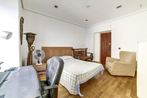 Appealing double bedroom near the Universidad Pontificia Comillas ICAI-ICADE
