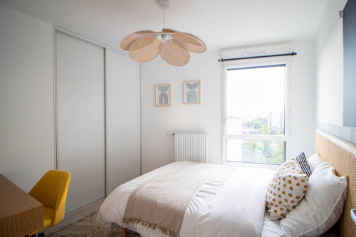 Pleasant 10 m² bedroom near Lyon - LYO53