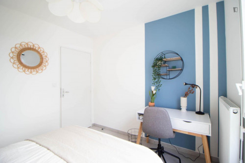 Elegant 10 m² bedroom near Lyon - LYO47