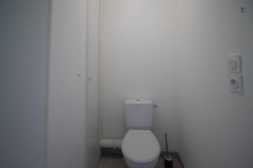 Atypical room of 10 m² to rent near Lyon - LYO29 - Gallery - 8