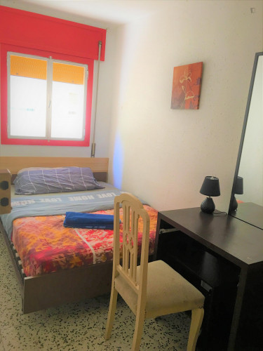 Private Room in Central - Gallery - 3