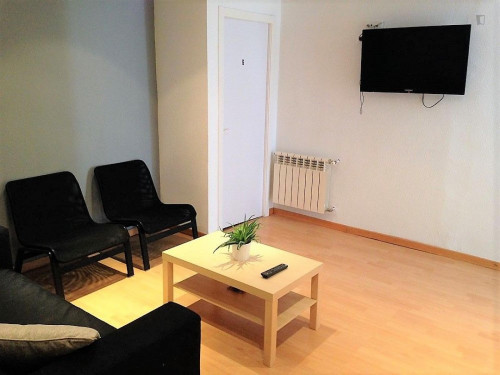 Simple double bedroom in the beautiful Palacio district of Madrid