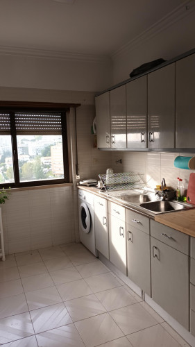 Cosy single bedroom very close to Queluz-Belas train station - Gallery - 5