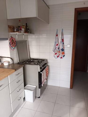Cosy single bedroom very close to Queluz-Belas train station - Gallery - 6