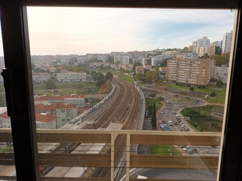Cosy single bedroom very close to Queluz-Belas train station - Gallery - 9