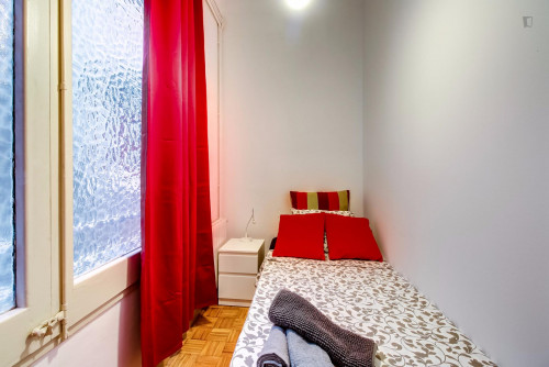 Lovely single bedroom in exciting Esquerrra de l'Eixample