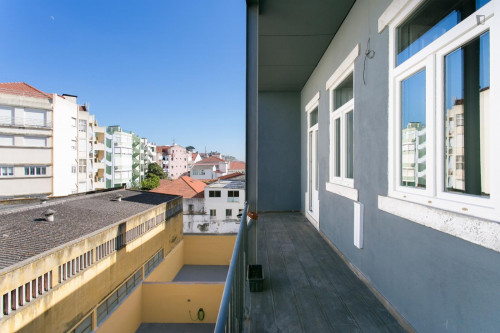 Very modern 7-bedroom apartment near the Anjos metro - Gallery - 38