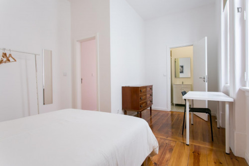 Very modern 7-bedroom apartment near the Anjos metro - Gallery - 47