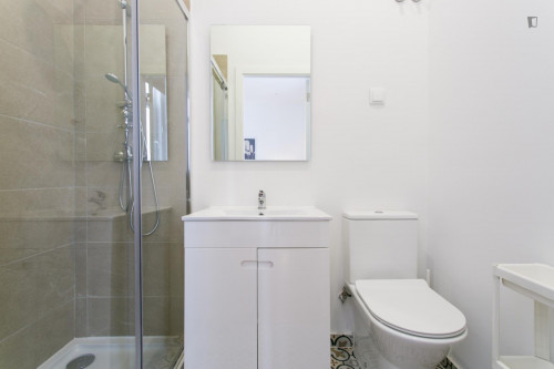 Very modern 7-bedroom apartment near the Anjos metro - Gallery - 50