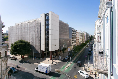 Very modern 7-bedroom apartment near the Anjos metro - Gallery - 30