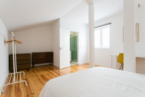Very modern 7-bedroom apartment near the Anjos metro - Gallery - 11