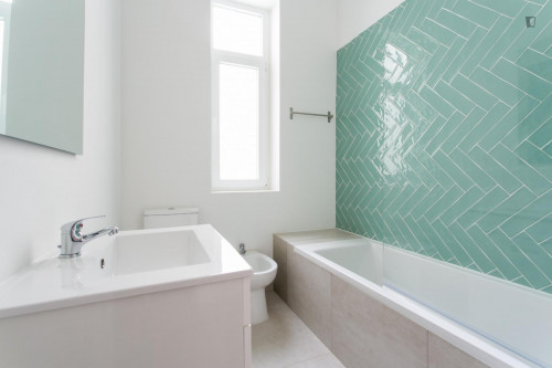 Very modern 7-bedroom apartment near the Anjos metro - Gallery - 26